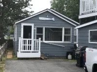 Kinney Shores Saco Maine, Near Ocean Park, Ferry Beach and Camp Ellis Dyer Library附近的飯店