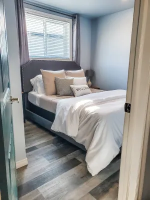 Sunflower Retreat - Private 2 Bedroom, 1 Bath