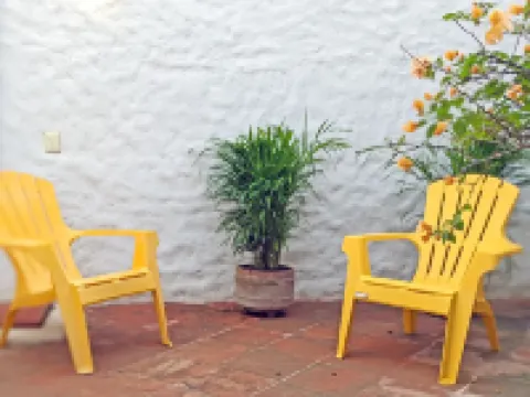 2 BR - Fast Internet, King beds, AC, Near beach w/Pool