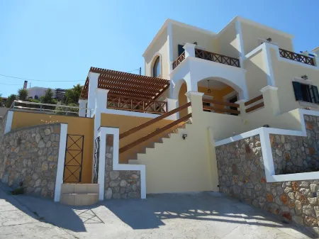 Beautiful, comfortable villa with swimming pool and superb views.