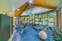 A lovely two-bedroom condo in Carriage Hills sleeps 8 persons