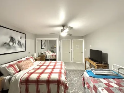 Cozy Ski On/Off Condo Located at Hunter Mountain Các khách sạn gần Hunter Mountain