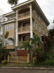 Canyon Woods Resort TAGAYTAY Area STAY Rent Furnished House and PLAY Golf Xentro Mall Lemery附近的飯店