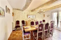 Quiet Provencal villa with heated pool - 6 bdrms Hotel a Le Rouret