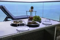 Sea view apartment ~ 1 min from the beach! Hasela Beach附近的飯店