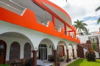 Cozy Studio/Room Enclosed on an Oceanfront Property at Mima´s Village Cozumel