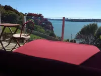 Absolute beachfront "Waimiro" Paihia