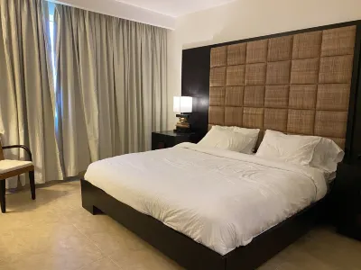 2bd/2ba Ocean View Beach Condo - Resort Style Residence