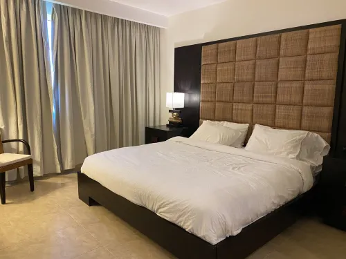 2bd/2ba Ocean View Beach Condo - Resort Style Residence