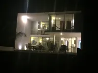 House Beach Front Superb Ocean View Hi Speed WiFi Unlimitd Fresh Water Free call Hotels in Dzemul
