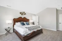 Modern Elegance With Sunning Views Hotels near Night Stalkers Haunted Trail