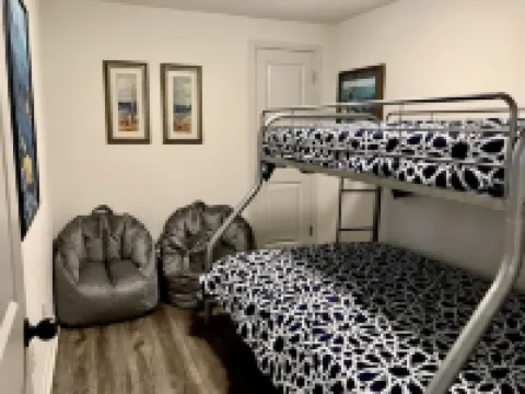 The Overlook at Lake Hamilton - Contemporary Design, Private Deck & Boat Slip!