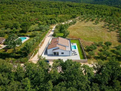 Villa Linda - 8 Personen, 3 Schlafzimmer, 3 Badezimmer, Grill, Privater Pool Hotels in Buje