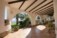 Villa Mary in Pula: exclusive location with private access to the beach Hotel di Perd'e Sali