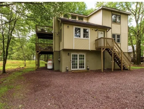 Lakeside Community Escape w/ Amenities Arcade Hiking Rafting Paintball