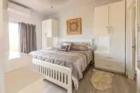 Elegant and beautiful 2nd floor condo, just 300 steps from Cerritos Beach