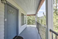 Less Than 1 Mi to Slopes! Heavenly Daze Chalet in Tahoe Hotels in Stateline