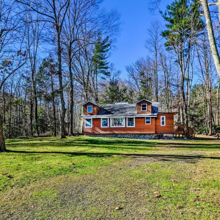 Cozy Tannersville Gem - Ski, Hike, Explore!