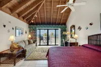 Beach Front Villa with Down Island View - Priceless!