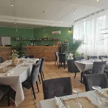 Enjoy Garden Отели в г. Вьерзон