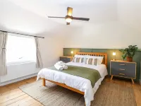 Vintner's Cottage Hotels in Broadland