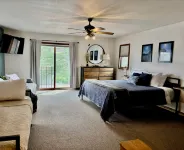 Aqua Aire Inn & Suites Hotels in Minocqua