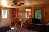 North Rustico Motel & Cottages - balcony