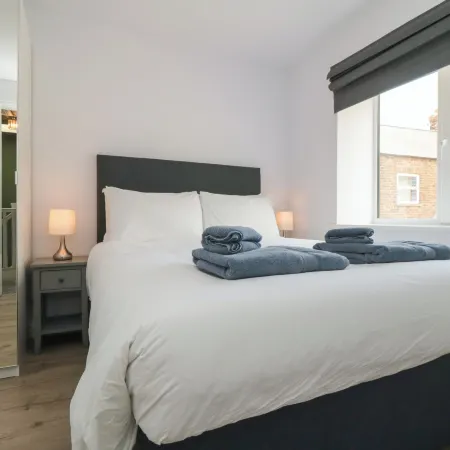 2 Staveley Cottages Hotels in Driffield