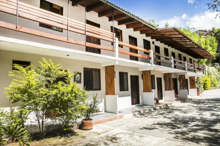 Meson de Valle Hotel Отели рядом с достопримечательностью «Rancho El Reencuentro»