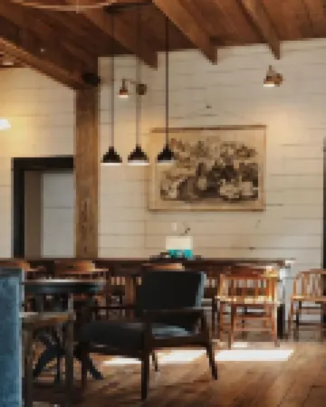 The Landing Hotel and Dining