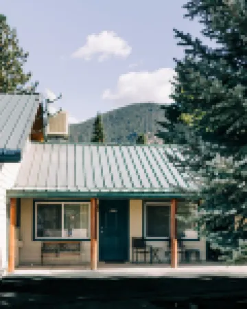 Lakeside Resort and Motel