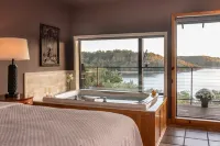 Beaver Lakefront Cabins - Couples Only Getaways Hotels in Township 1