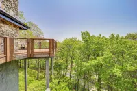 Close to Trails! Seven Devils Retreat w/ Hot Tub -  Privatzimmer