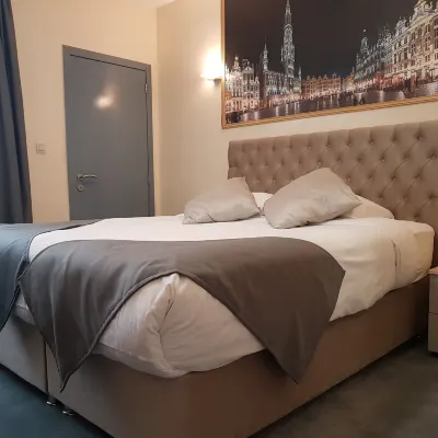 Hôtel Méribel Отели рядом с достопримечательностью «Схарбек»