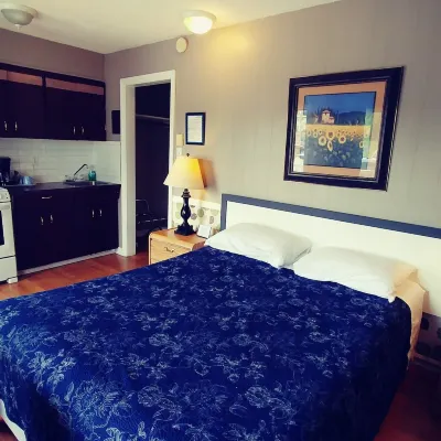 River Heights Motel Hotels near Courtenay Airpark Water Aerodrome
