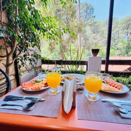 Encino House Hotel & Glamping Valle de Bravo
