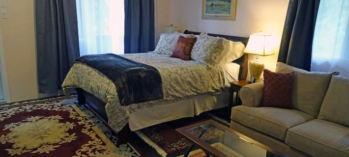 Eagle's Nest Resort Hotels in Cariboo
