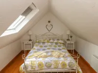 Snowdrop Cottage Hotels in Laugharne