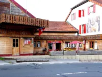 Logis hôtel Arbez Franco Suisse Hotel dekat Base Nautique du Lac des Rousses