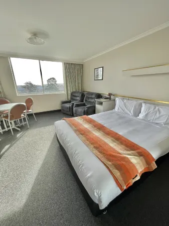 Parklane Motel Отели рядом с достопримечательностью «University of Tasmania Stadium»