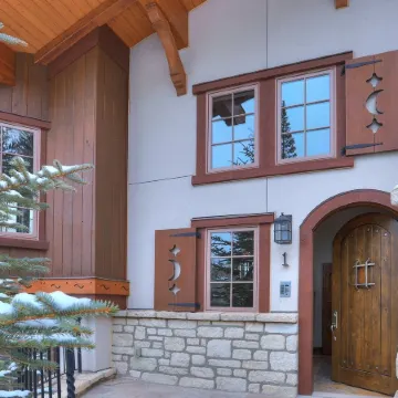 Gorgeous 5 Bedroom Private Chalet in Vail Village by RedAwning