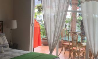 Maria Del Alma House