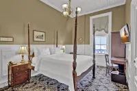 St James Hotel فنادق في Red Wing