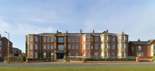 Clifton Arms Hotel
