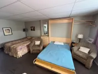 Raccoon Lodge Motel