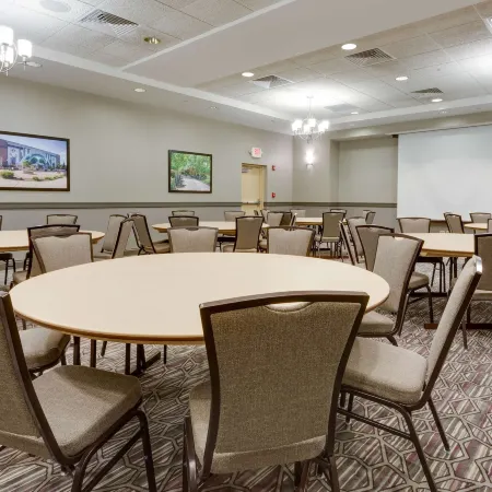 Drury Inn & Suites Middletown Franklin