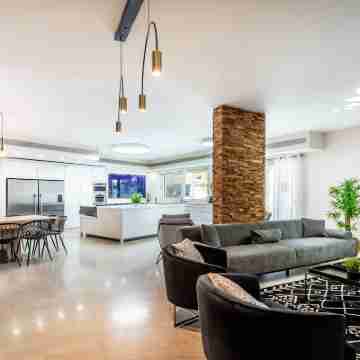 YalaRent Villa Enorma with Private Pool Rooms