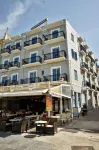 Lucia Hotel