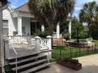 Stone House Musical B&B - Bed and Breakfasts