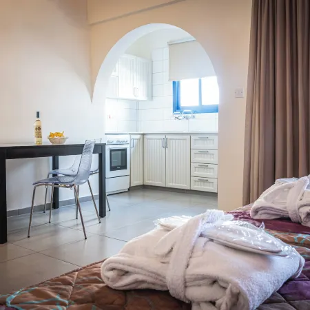 Kefalos Damon Hotel Apartments